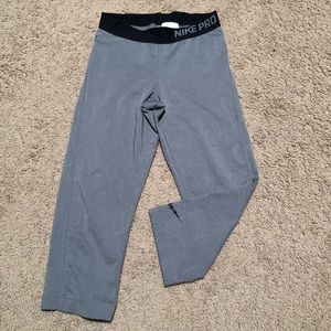 Nike pro Capri pants
